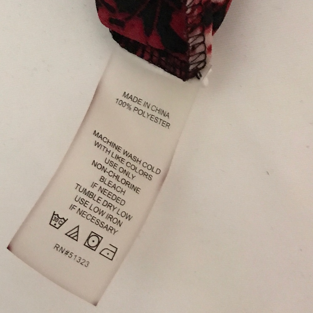 Vince Camuto red floral print sheer tunic Size S - Picture 8 of 8